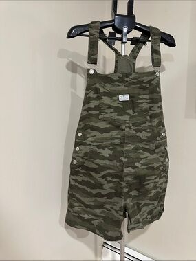 *LEVIS* Olive Green Camo Short Overalls
